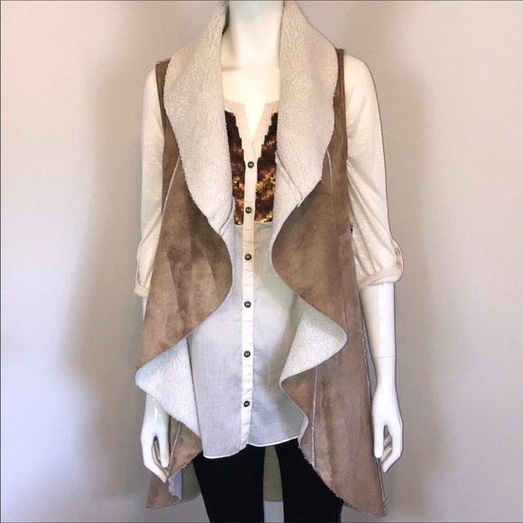 Suede & Sherpa Vest - Picture 5 of 8